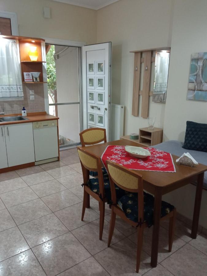Appartamento Sofia'S Garden Néa Péramos Esterno foto
